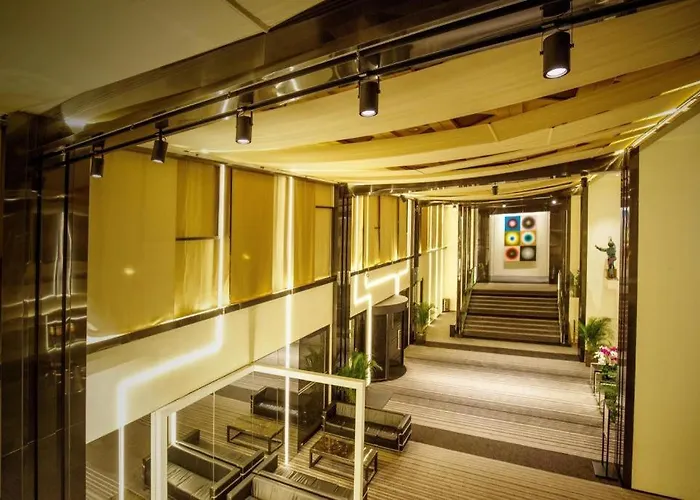 Hotel Regency Art